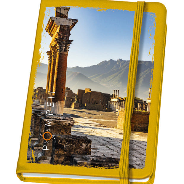 Notebook con particolare Foro civile